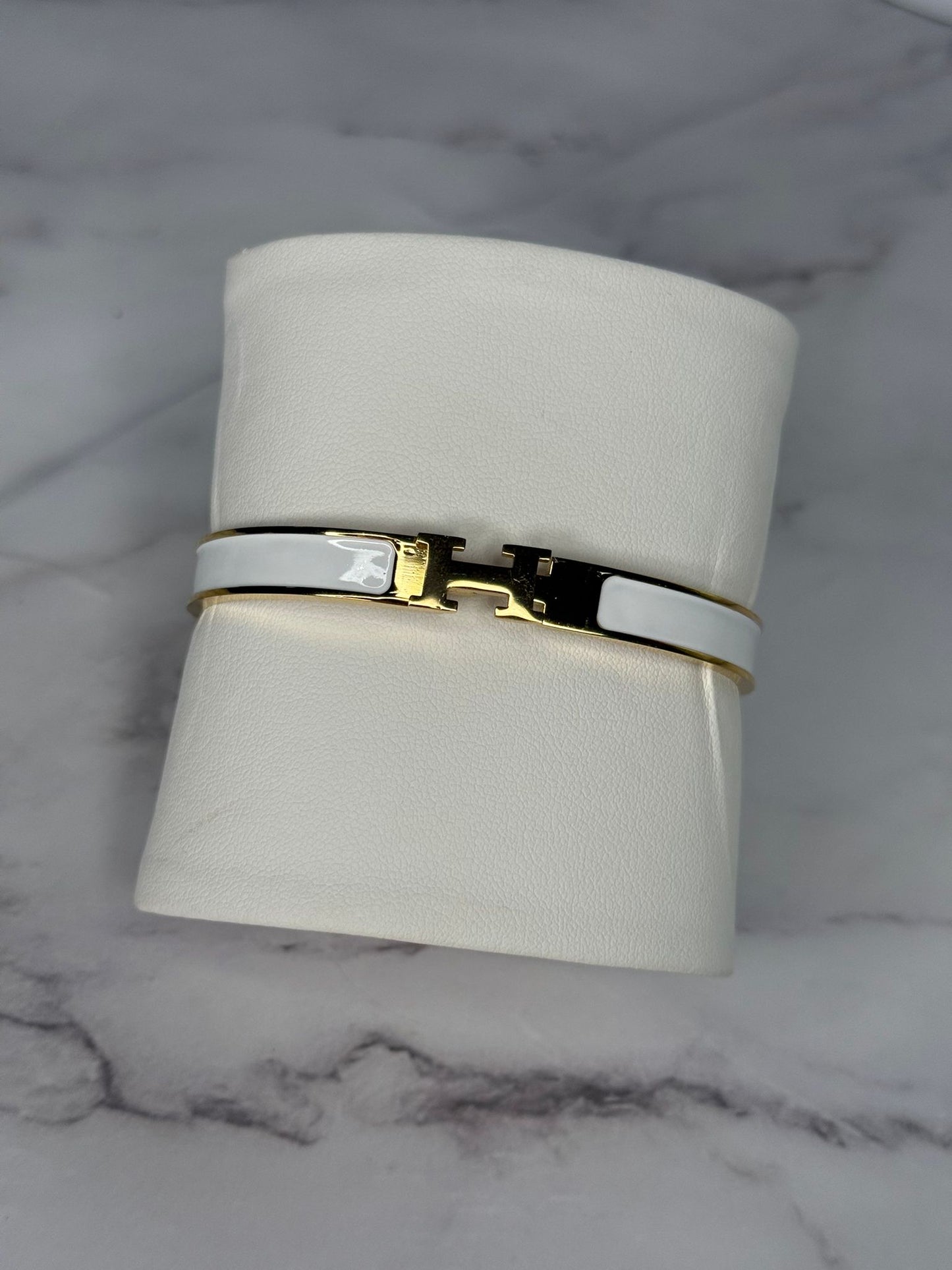 Pulsera H