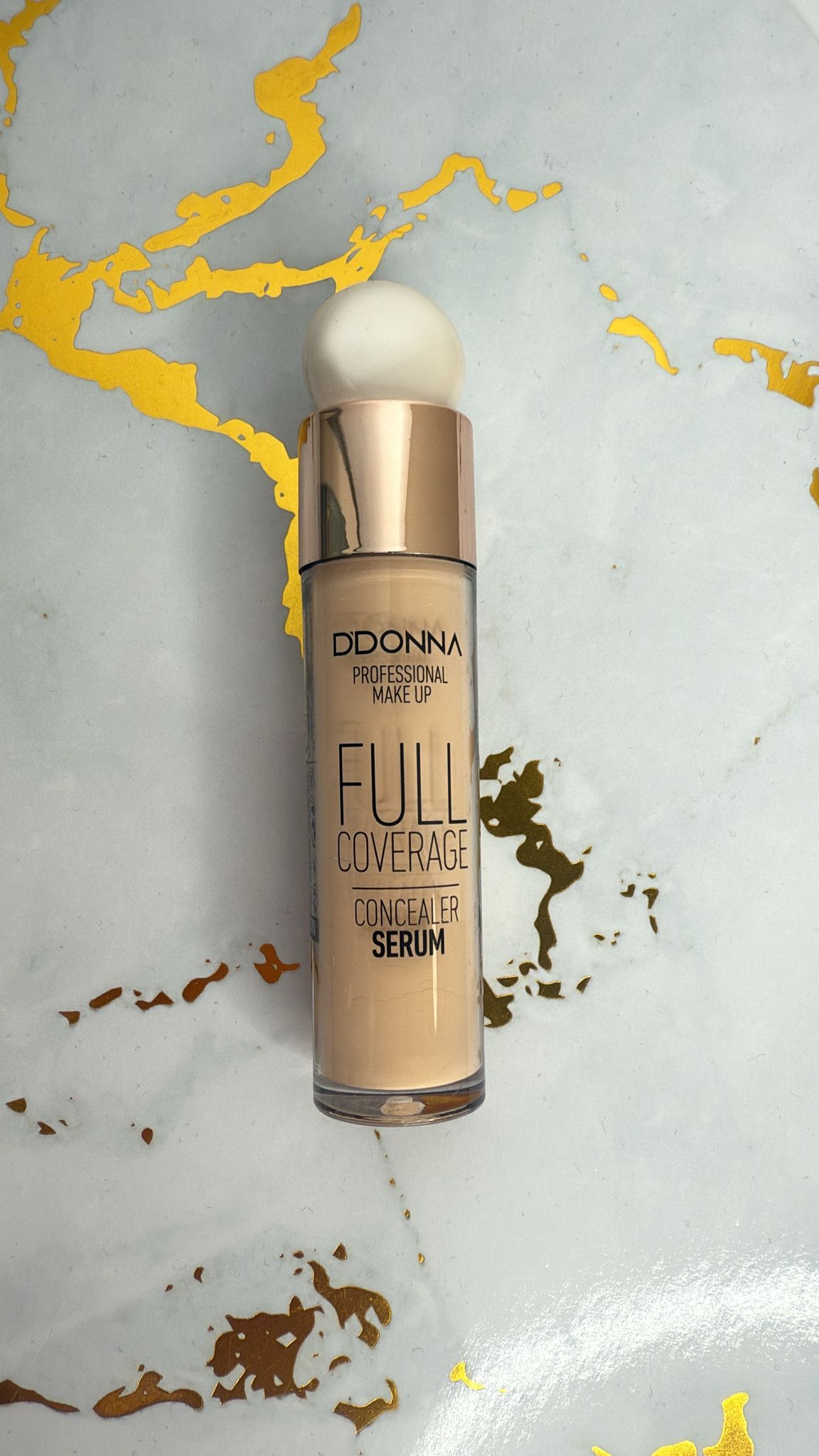 Corrector de alta cobertura con Serum