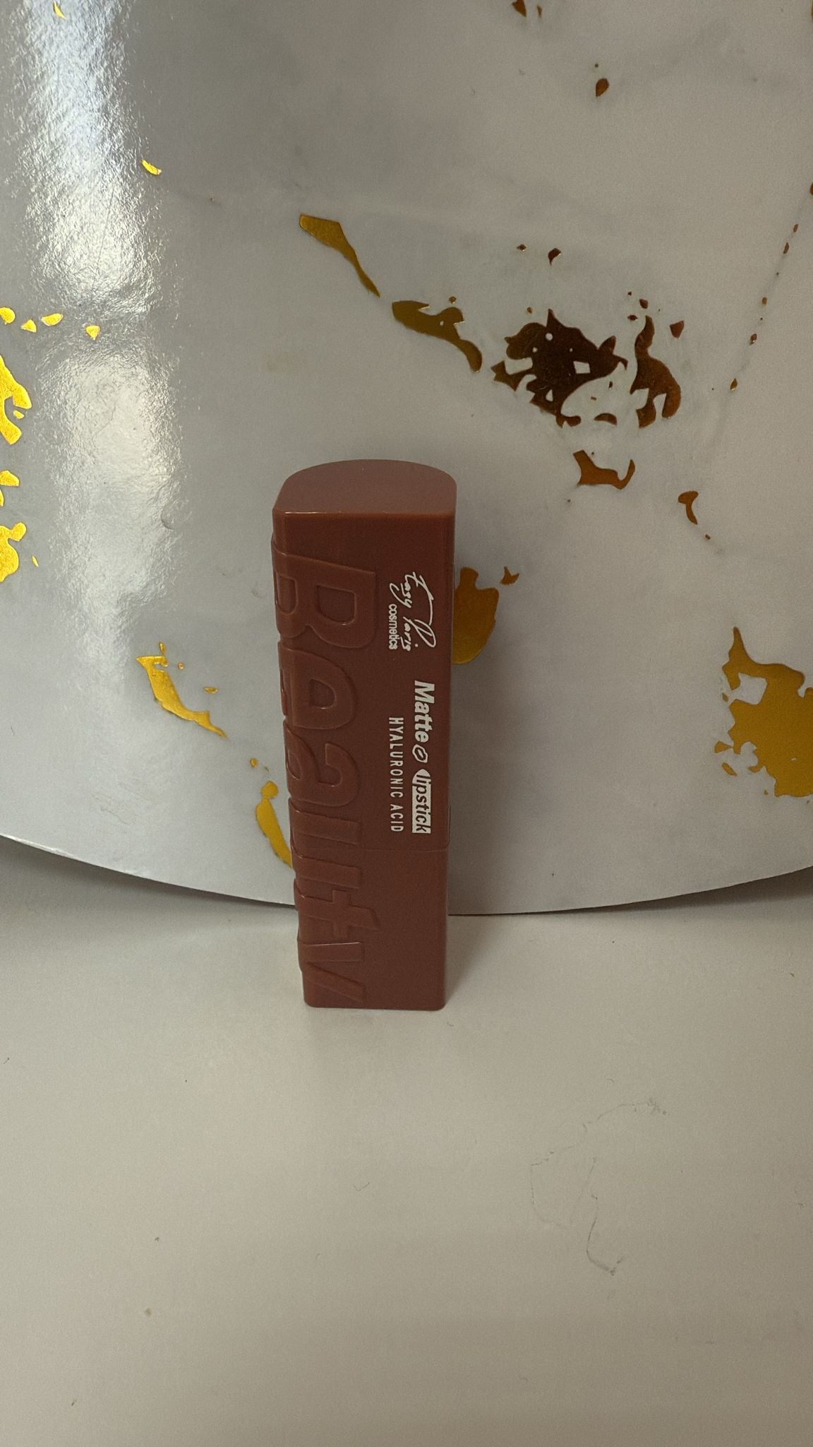 Labial mate