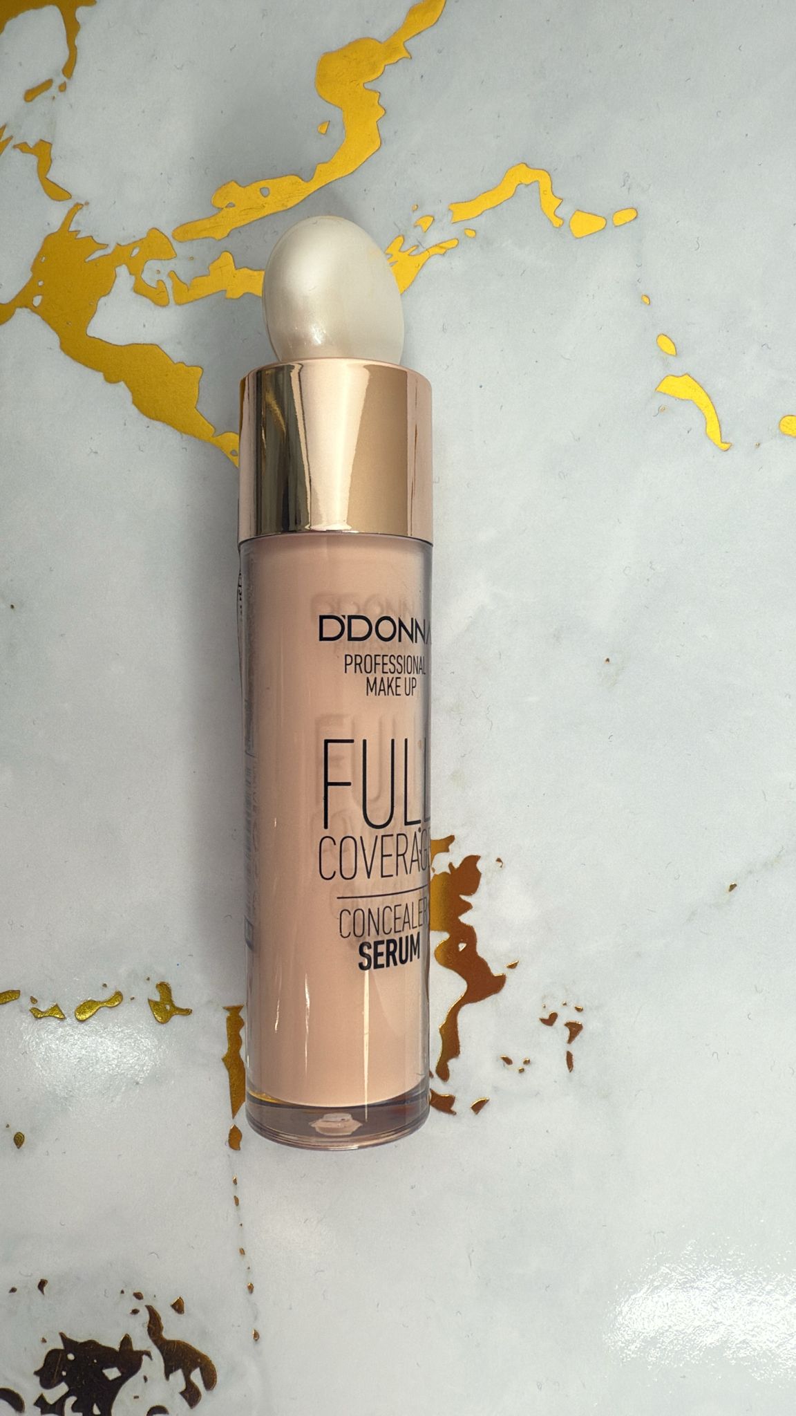 Corrector de alta cobertura con Serum