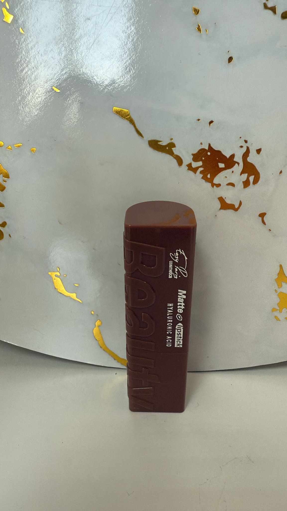 Labial mate