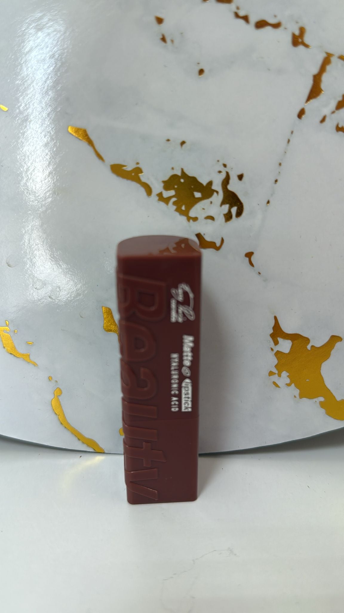 Labial mate