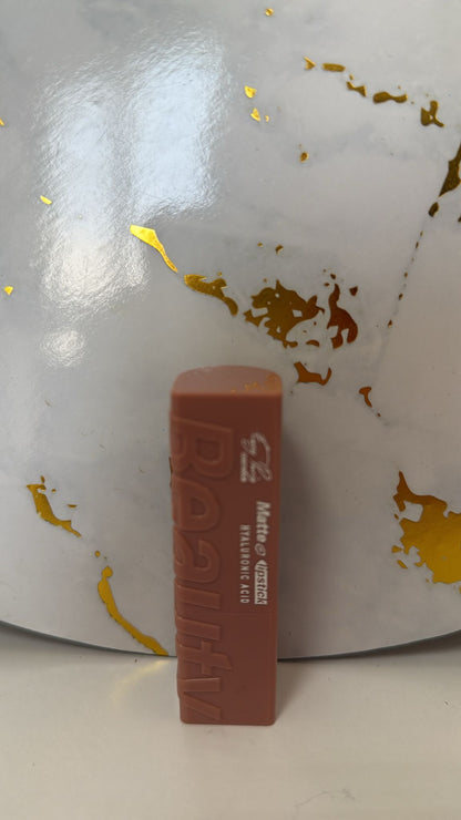 Labial mate